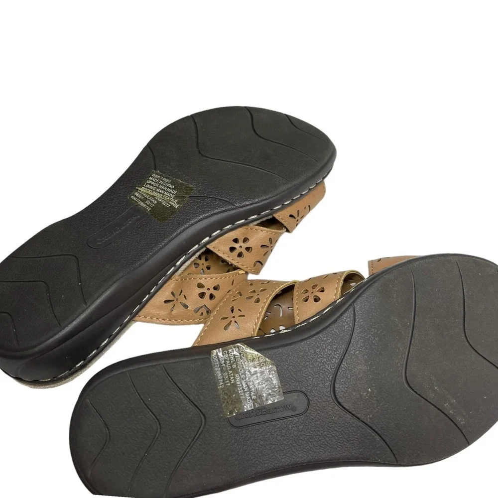 Croft & Barrow 7 Tan Slide Sandals Floral Laser Cut Comfort Boho Cottagecore